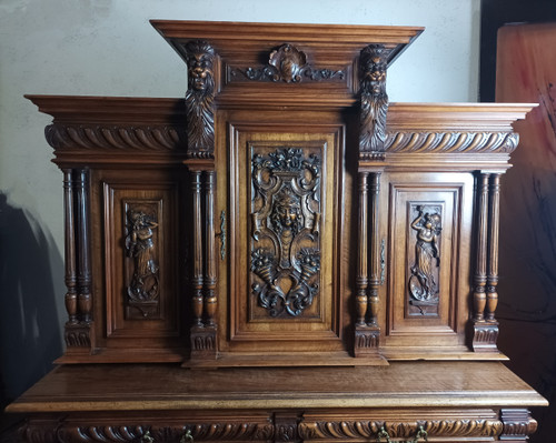 Buffet deux corps Renaissance en noyer