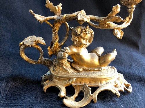 Bougeoir a main en bronze doré de style rocaille Louis XV