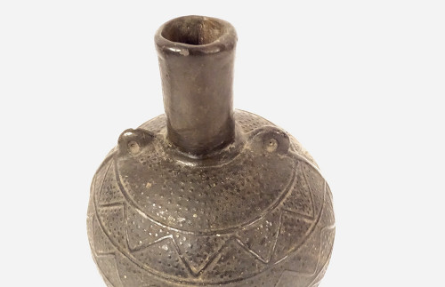 Vaso globulare precolombiano cultura Chimu Perù terracotta nera