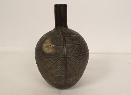 Vaso globulare precolombiano cultura Chimu Perù terracotta nera