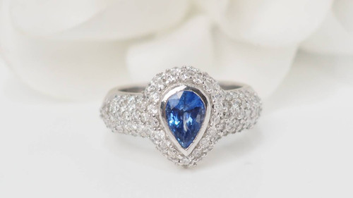 Ring in white gold, Ceylon sapphire and diamonds