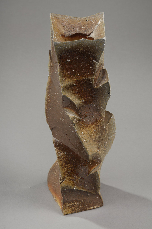 SOLIFLORE BIZEN POTTERY SCULPTURE BY MORI TAIGA, JAPAN