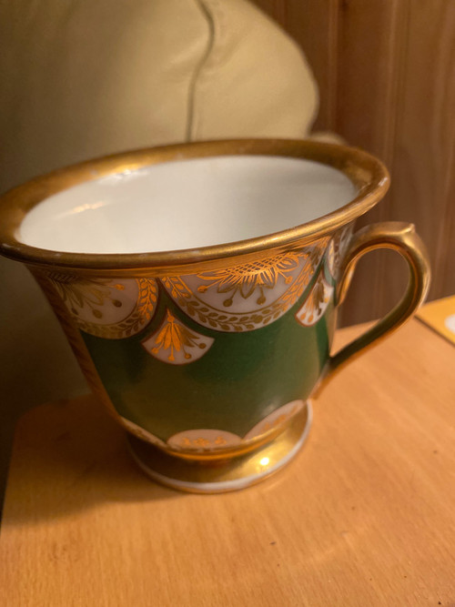 très belle tasse à chocolat en porcelaine de Paris d'époque Louis Philippe à décor de paysage 