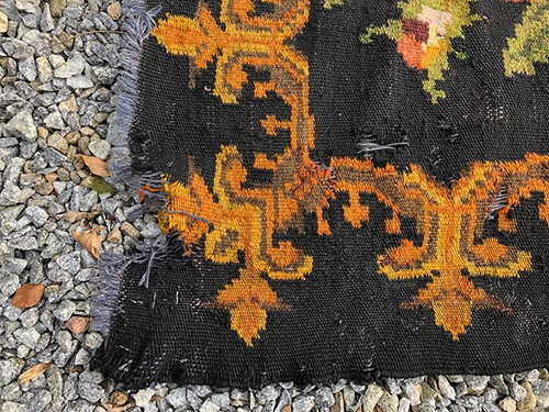 Large old Moldavian kilim rug, woven wool with flower decoration, 310 x 230 cm