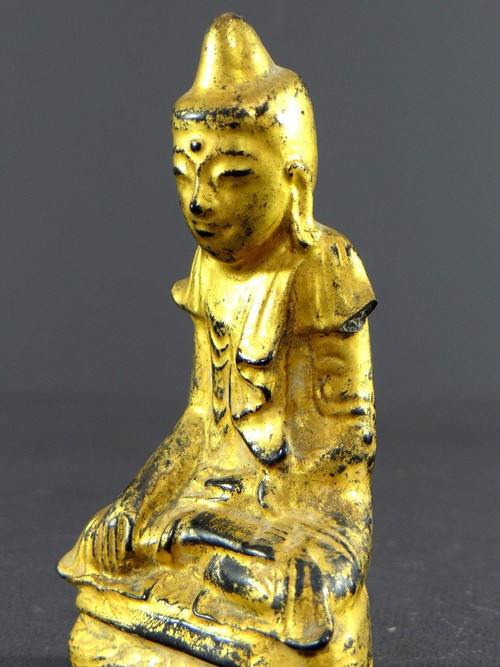 Birmanie, Début Du XXème Siècle, Statue De Bouddha En Bois Laqué à La Feuille D’or.