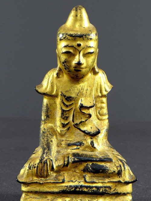 Birmanie, Début Du XXème Siècle, Statue De Bouddha En Bois Laqué à La Feuille D’or.