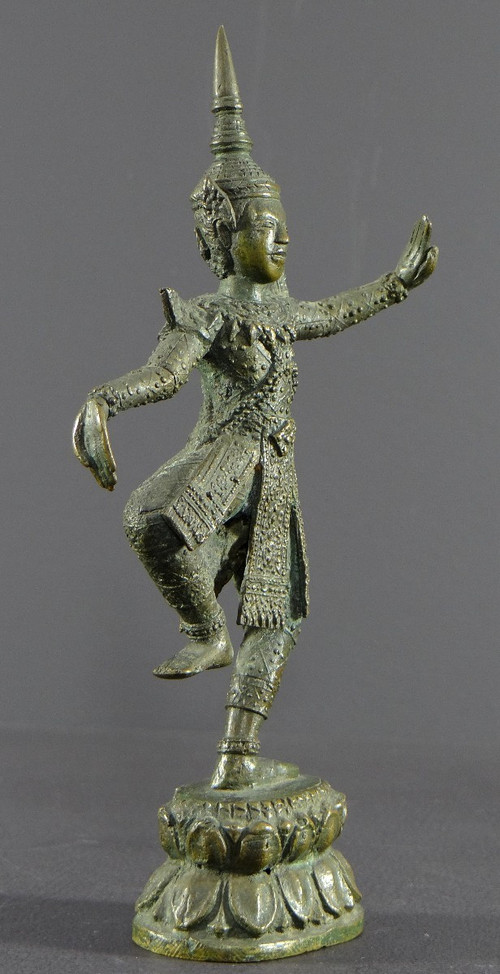 Thailand, frühes 20. Jahrhundert, Bronzestatuette einer traditionellen Tänzerin.