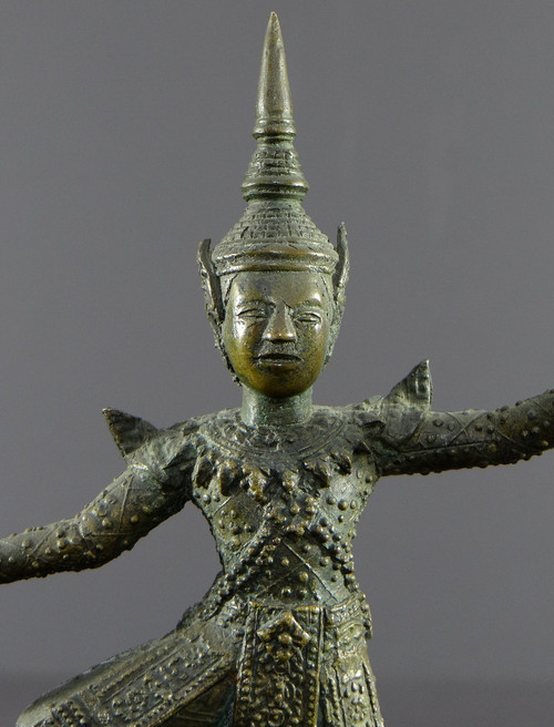 Thailand, frühes 20. Jahrhundert, Bronzestatuette einer traditionellen Tänzerin.