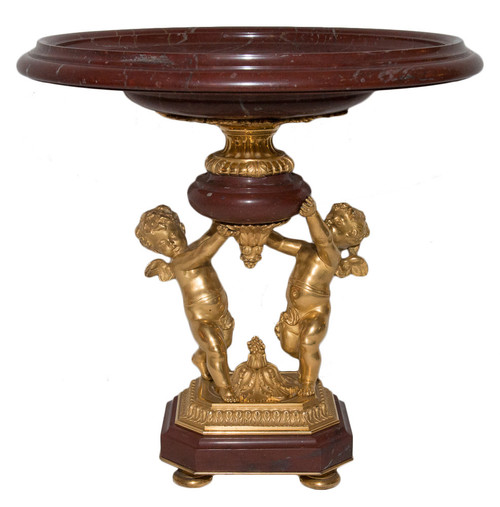 Königliche Rote Marmorschale Und Putti Aus Vergoldeter Bronze Circa 1860