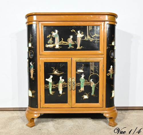 Asian lacquered wood liquor cabinet, China - 1950