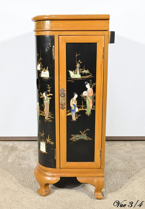 Asian lacquered wood liquor cabinet, China - 1950