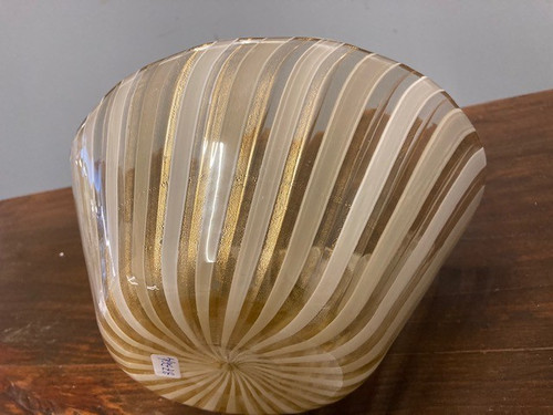 Vaso  centrotavola Murano Barovier e Toso anni 70. Firma Incisa mis. 26 x 19 h14 