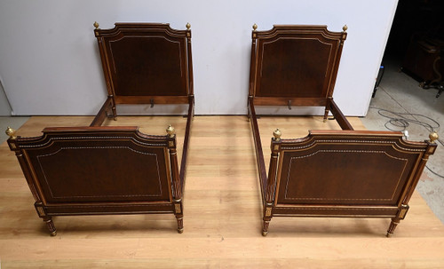 Pair of Mahogany Twin Beds, Louis XVI style - Late 19th century