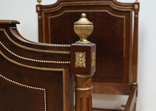 Pair of Mahogany Twin Beds, Louis XVI style - Late 19th century