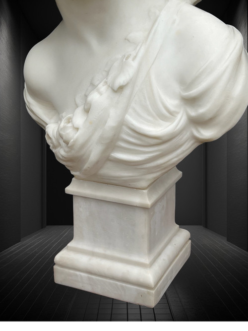 BUSTO DI FANCIULLA IN MARMO DI CARRARA FIRMATO DA ( FERNAND CIAM 1889-1954 )