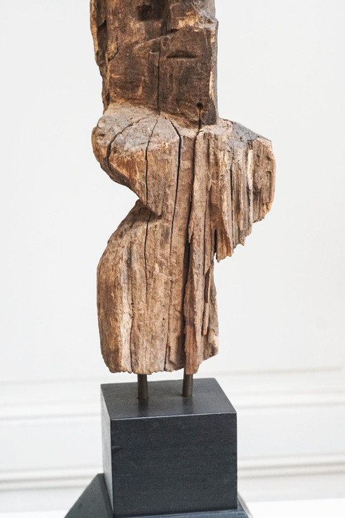 Sculpture, Personnage énigmatique, bois