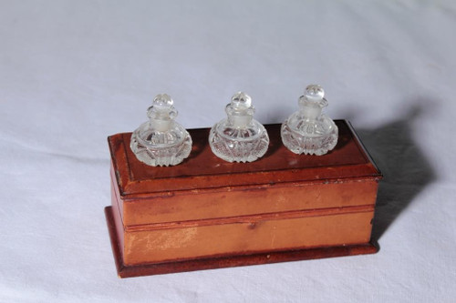 Leather box with 3 so-called “scent” crystal bottles from the 19th century