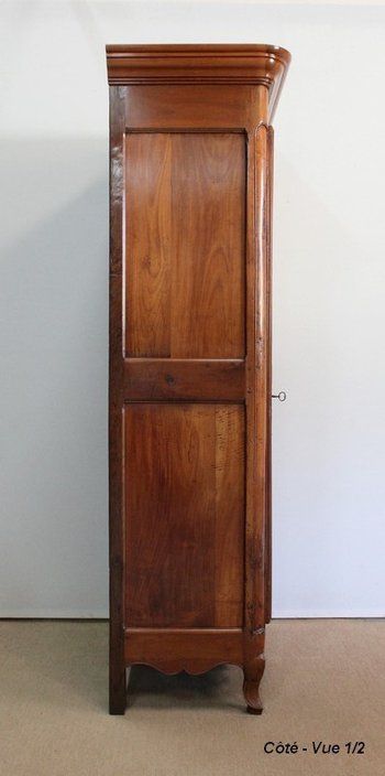  Bonnetière in solid cherry, Louis XV style - Early 19th century