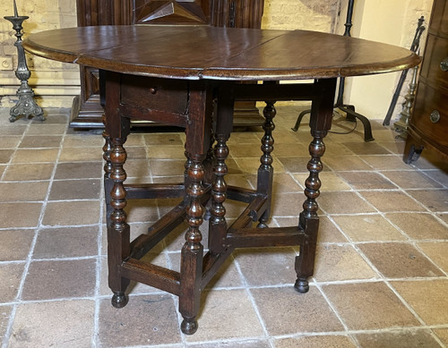 Oak Gateleg Table From The 17th Century