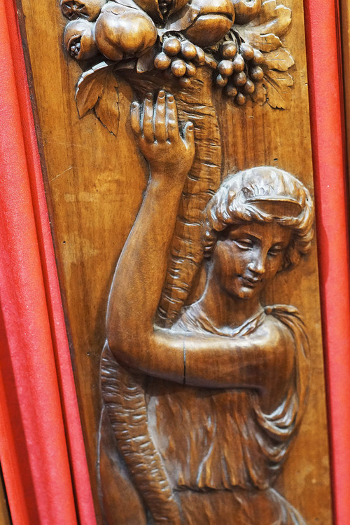 CORNE D'ABONDANCE, bas relief en bois