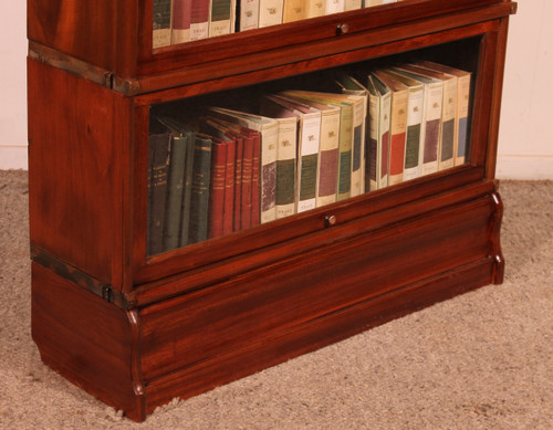 Globe Wernicke Bookcase In Mahogany Of 3 Elements With Small Cabinet