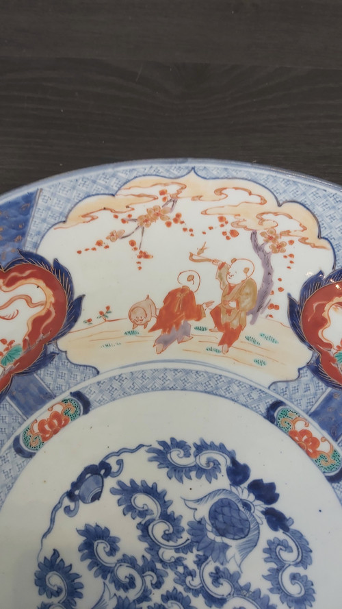 Rare large 19th century Imari dish