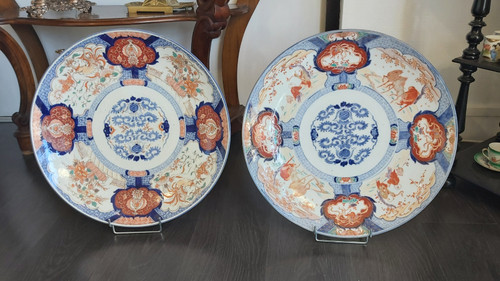 Rare large 19th century Imari dish