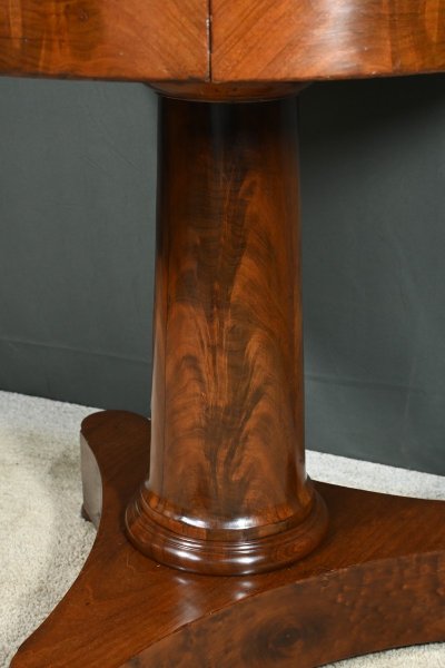 Mahogany pedestal table, Empire period - Early 19th century