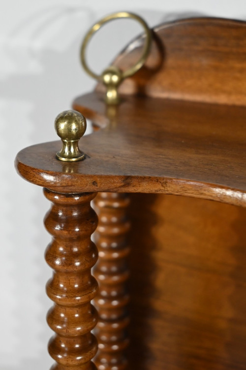 Walnut shelf, Louis Philippe period - Mid-19th century