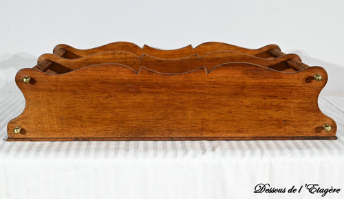 Walnut shelf, Louis Philippe period - Mid-19th century