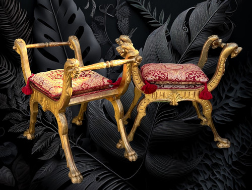 PAIR OF 19th CENTURY ITALIAN CURLE TABOURETS IN GILDED AND SCULPTTED WOOD WITH CUSHIONS