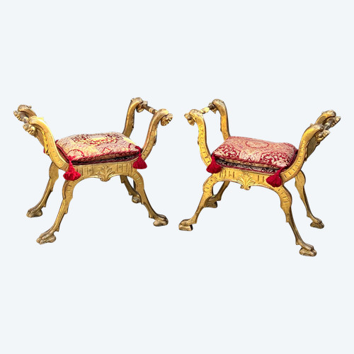 PAIR OF 19th CENTURY ITALIAN CURLE TABOURETS IN GILDED AND SCULPTTED WOOD WITH CUSHIONS