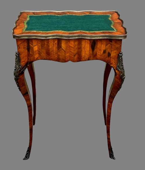 XIXth CENTURY LOUIS XV STYLE ESTAMPLED SALON TABLE / VIOLONED IN MARQUETRY