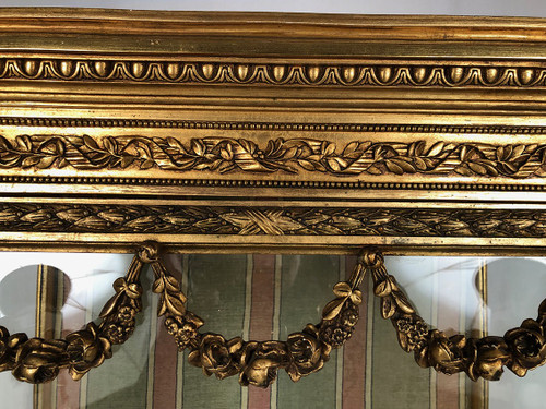 Louis XVI-style gilded stucco and wood display case, circa 1900