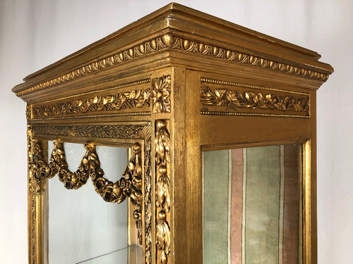 Louis XVI-style gilded stucco and wood display case, circa 1900