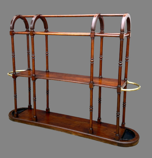 19th CENTURY WALNUT HOUSEHOLD AND ROPE HOLDER IN BRASS AND ZINC POTS