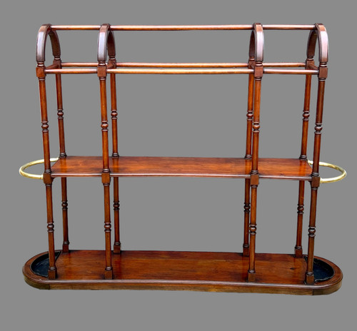 19th CENTURY WALNUT HOUSEHOLD AND ROPE HOLDER IN BRASS AND ZINC POTS