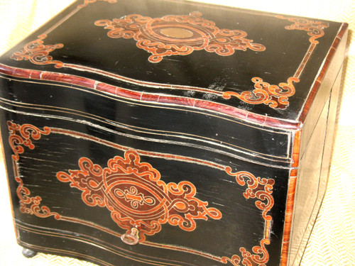 Napoleon III 19th century marquetry liqueur cellar case