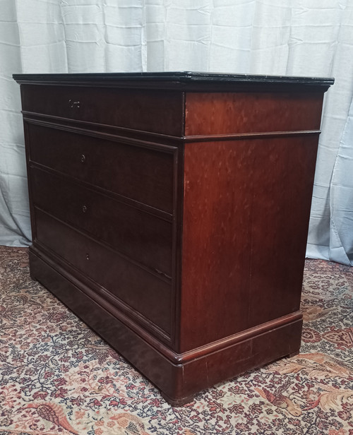 Commode Louis Philippe en acajou moucheté