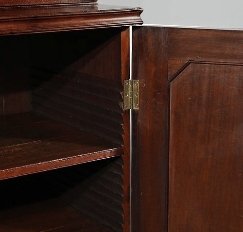 Narrow Two-body Mahogany Bookcase, England, Georgian period – 1st half of the 19th century