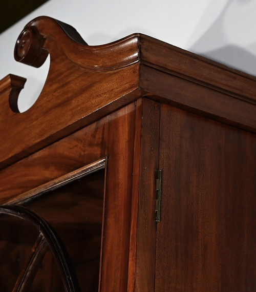 Narrow Two-body Mahogany Bookcase, England, Georgian period – 1st half of the 19th century