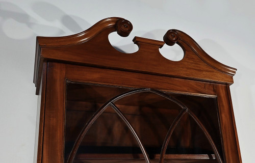 Narrow Two-body Mahogany Bookcase, England, Georgian period – 1st half of the 19th century