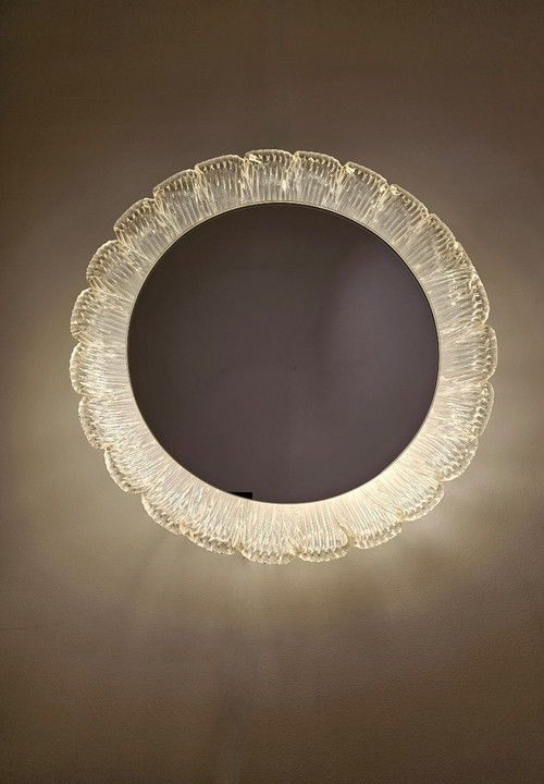 Luminous round mirror from the 70s.