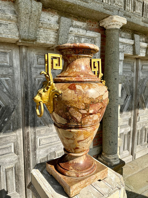 Important marble and gilded bronze vase from the 19th century