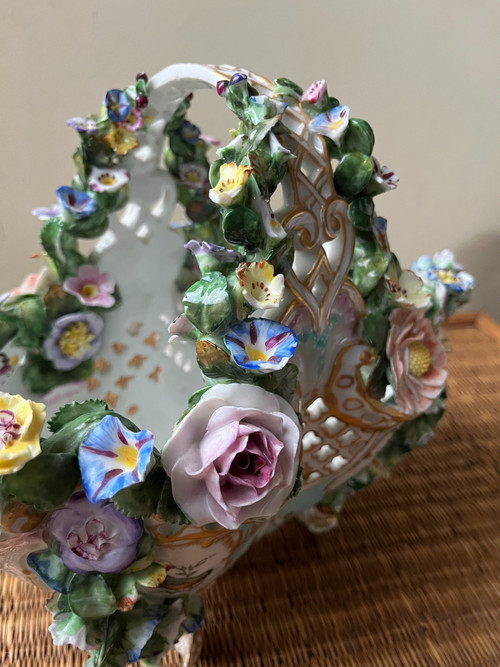 Porcelain Basket - 19th Century Meissen Style - Jacob Petit Influences