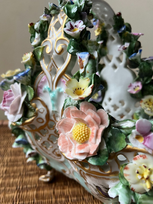 Porcelain Basket - 19th Century Meissen Style - Jacob Petit Influences