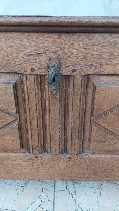 Louis XIII oak chest