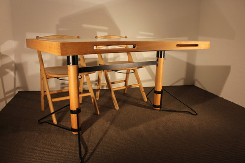  Held brand table and chairs