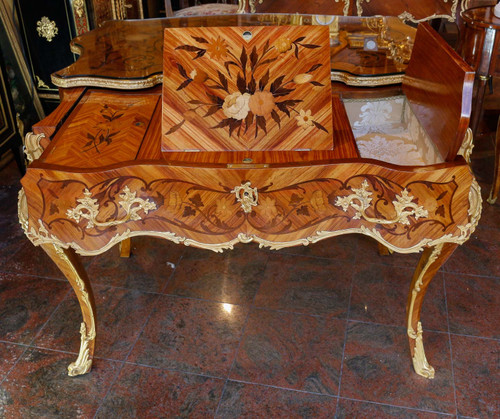 A beautiful Louis XV style writing table