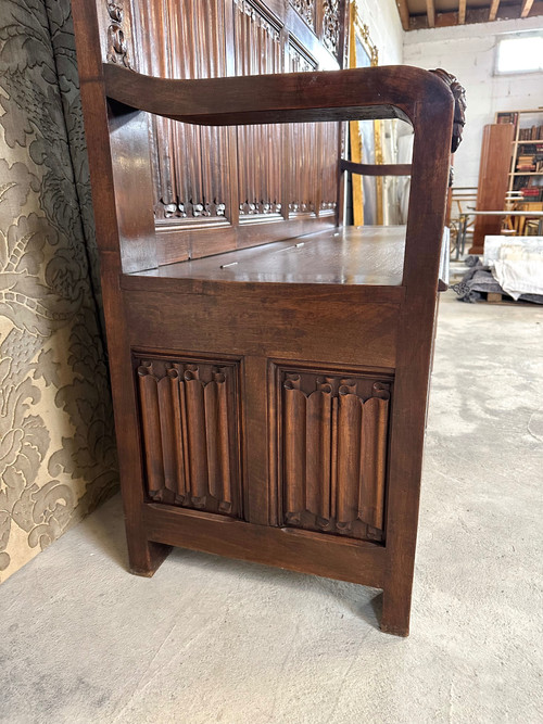 Renaissance style chest bench in walnut